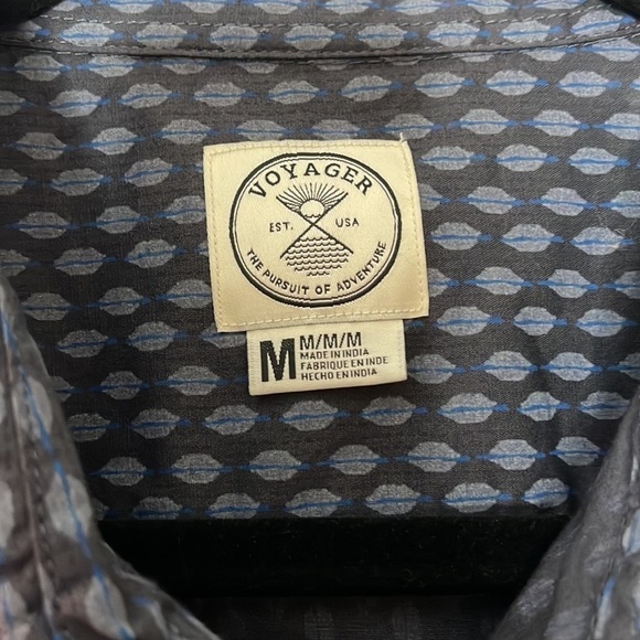 VOYAGER PATTERNED SHORT SLEEVE BUTTON DOWN (M) - Picture 5 of 8